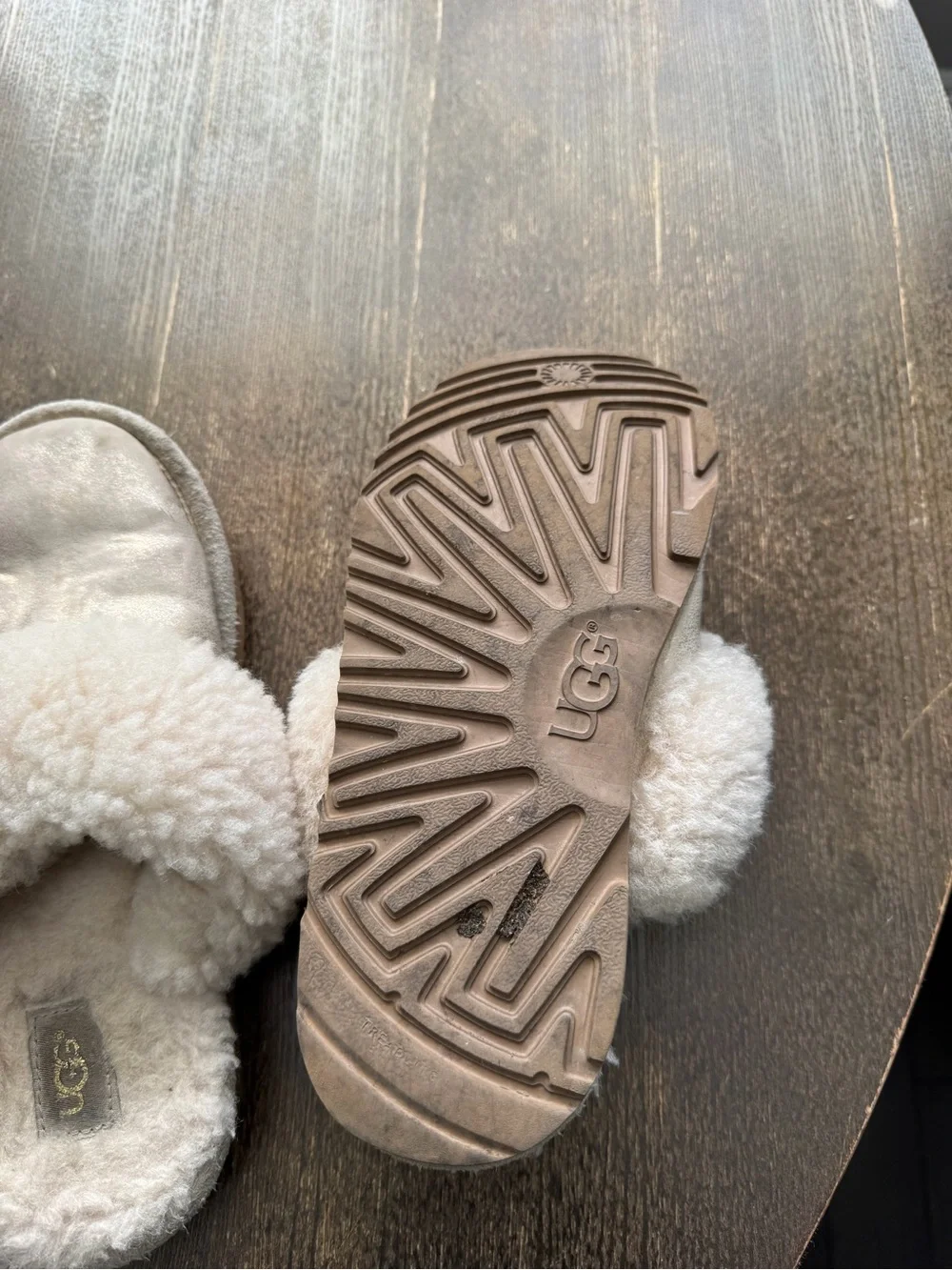UGG Shimmery Cream Plush Shearling Slide Slippers in Cream Big Kids 6